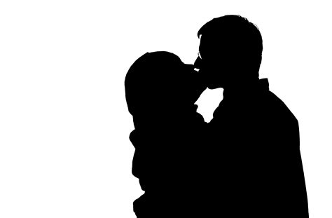 Poljubljanje, če je dobra kemija Spolna masaža Panguma